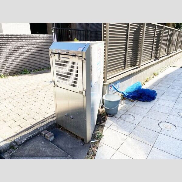 D-room HIROO203号室 ごみ置き場