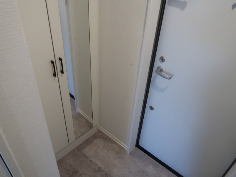 ヴィッラホーム八番館 玄関