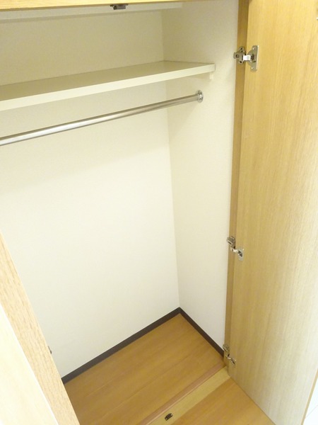 ルーブル駒沢大学Ⅱ107号室 収納