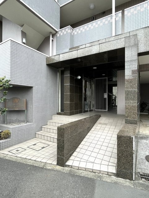 サンテミリオン世田谷上野毛2階 エントランス