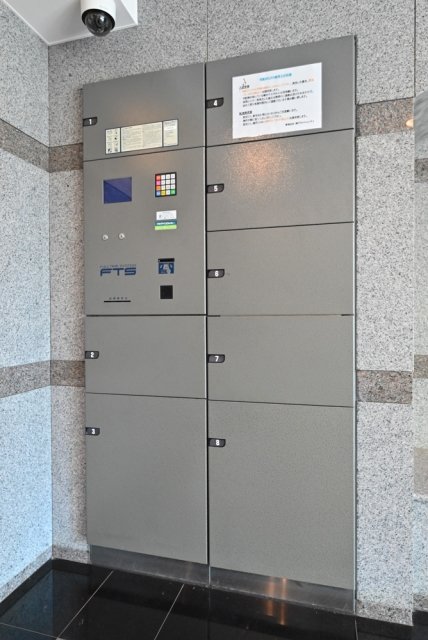 ルーブル多摩川弐番館1階 宅配BOX