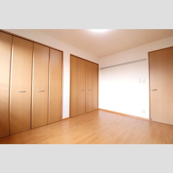 アットイーズ　Ⅲ201号室 南側洋室