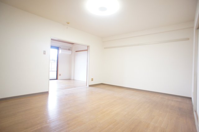 ウインド志津 リビング