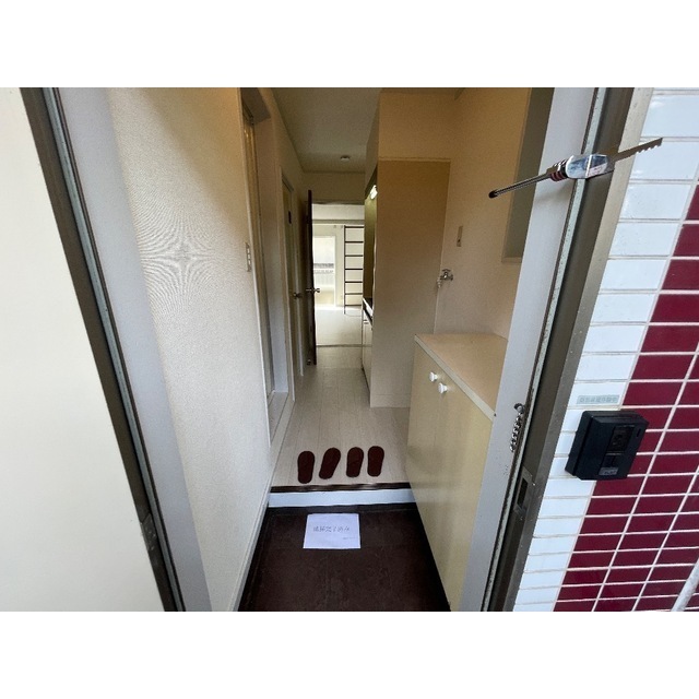 クレセントハイツ星の宮103号室 玄関