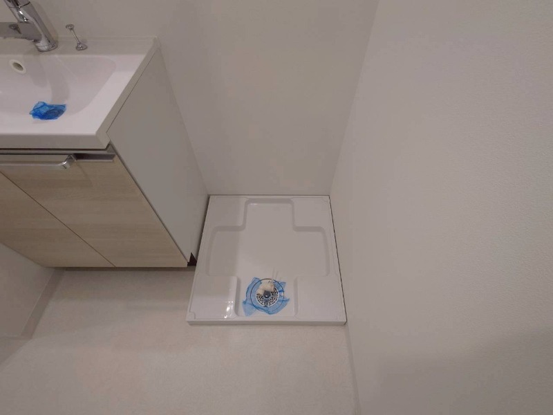 CREALpremier目黒1階 室内洗濯機置場