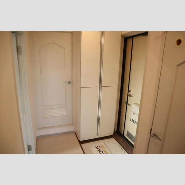 グリーンパークマルオカ307号室 玄関