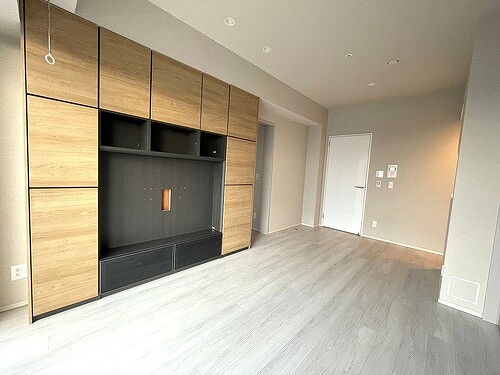 王子飛鳥山ザ・ファーストタワー＆レジデンス　タワー棟17階 ＬＤＫ別角度　※内装後2022年8月撮影の写真