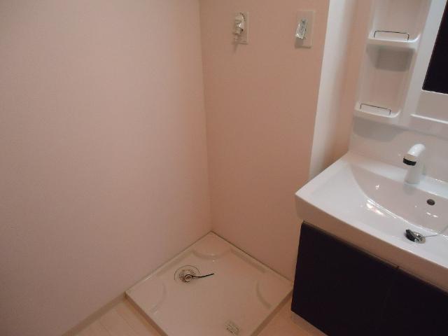 Ｃｈａｒｍｅ　Ｓｕｅｎａｇａ202号室 洗濯パン