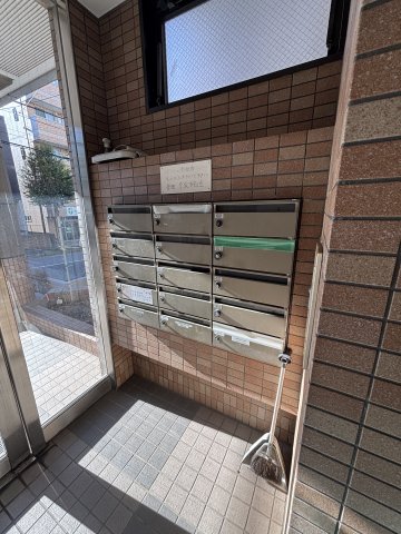 幸栄パレス602号室 集合ポスト