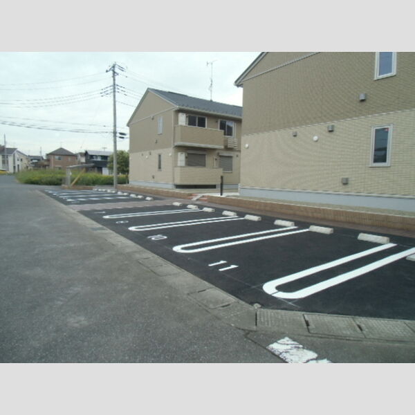 アファービレ　B 駐車場