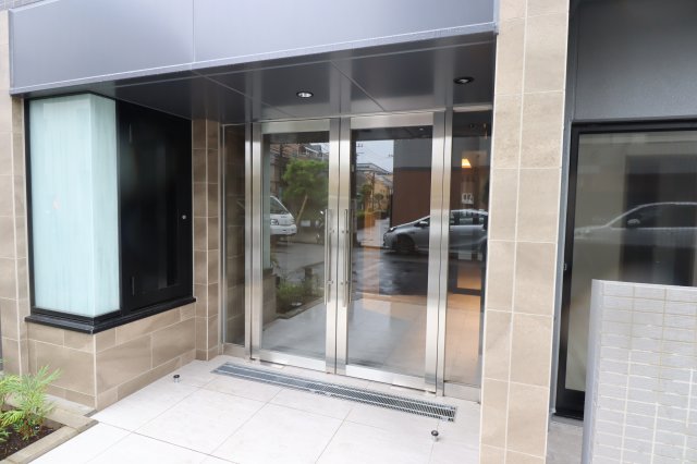 ジェノヴィア花月総持寺 エントランス