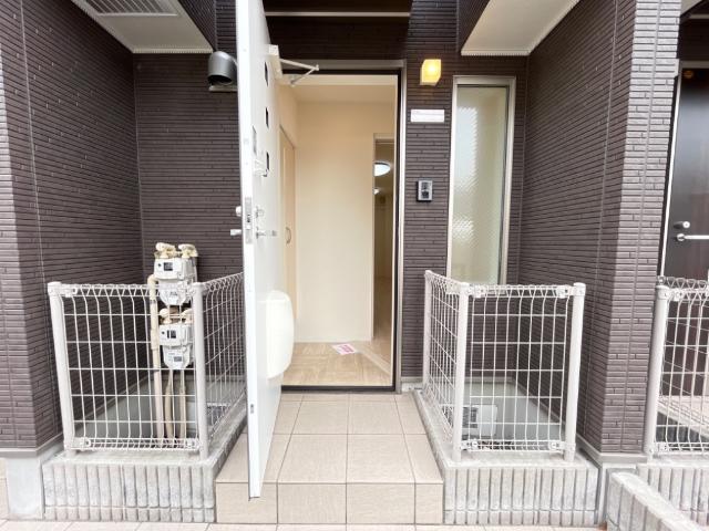 イルミナーレ106号室 玄関