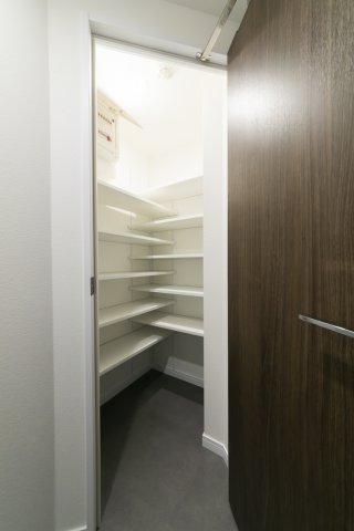 プラウドフラット浅草701号室 玄関