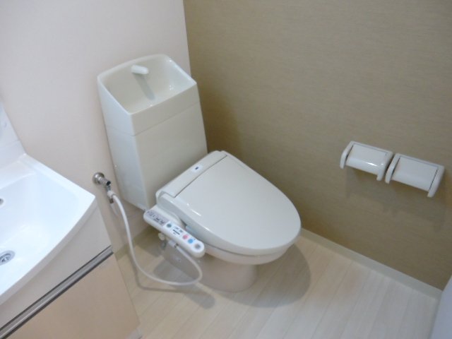 シエル・ブルー205号室 シャワー付トイレ