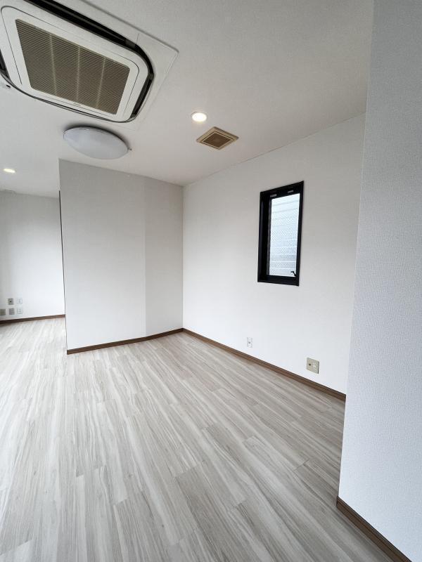 下山ビル3階 その他、部屋スペース