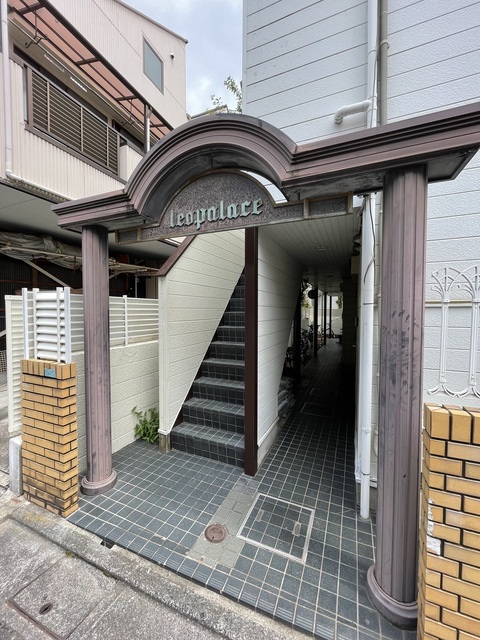 レオパレス目白第２ エントランス