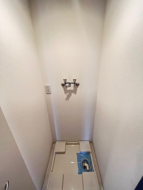 レジディア北新宿3階 洗濯機置場