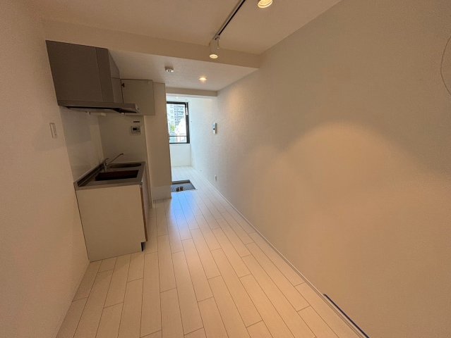 上野松が谷レジデンス502号室 キッチン