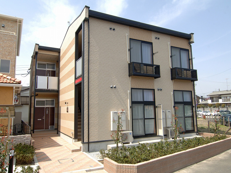 レオパレスサティセフォンツの外観画像