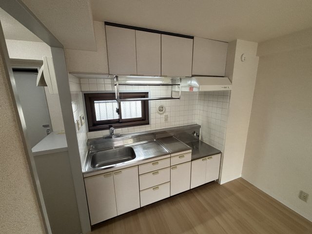 ウィンザーハイム相模原0303号室 キッチン