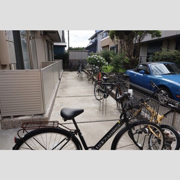 マーベラス八千代 駐輪場