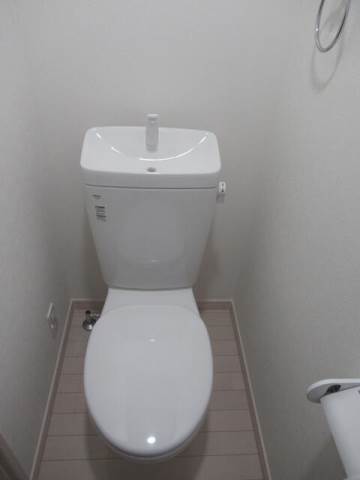 リブ町屋1階 トイレ