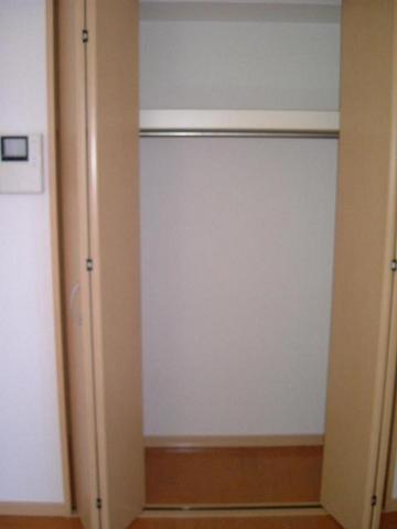 トレセリア横山0502号室 居室内にある収納スペースです！！