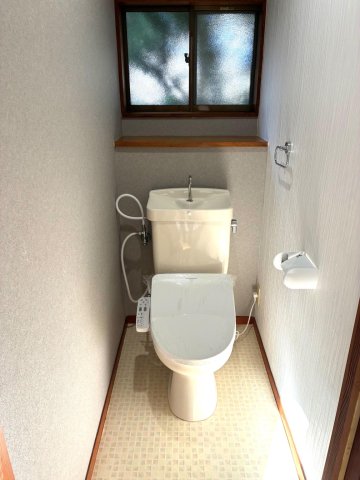 柏市東中新宿3丁目戸建 2階トイレ　クロス交換　ウォシュレット便座付き