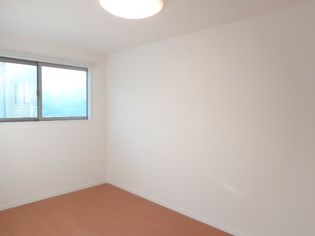 ベリタ202号室 玄関側洋室