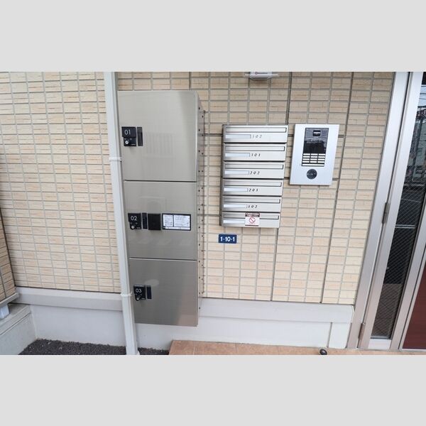 ソレーユ ヒロ101号室 宅配ボックス