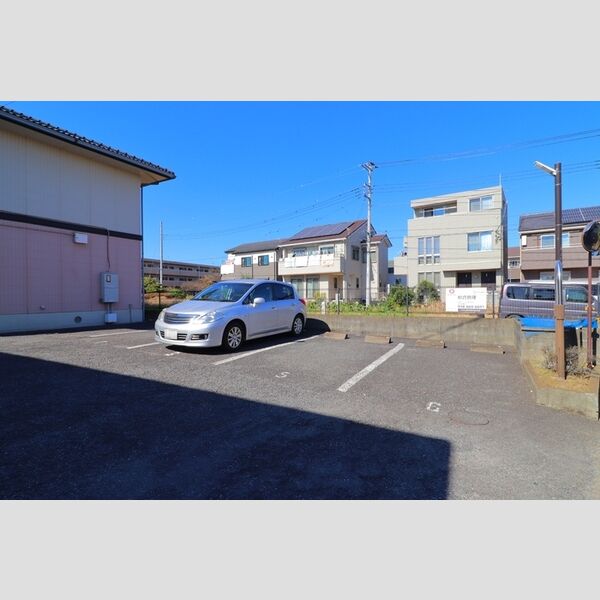 HARMONY HILLS 駐車場