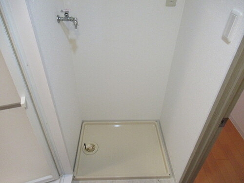 ライオンズテラス川越2階 洗濯機置場