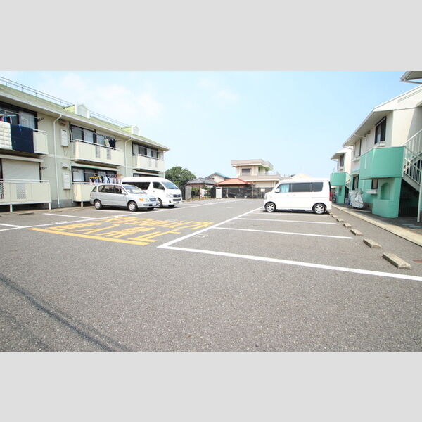 パールハイツ海老原　28203号室 駐車場