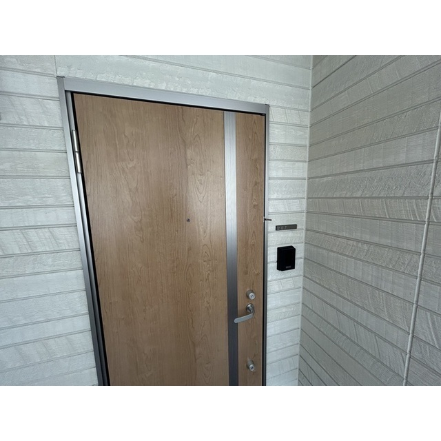 リポス瀬谷B棟207号室 玄関