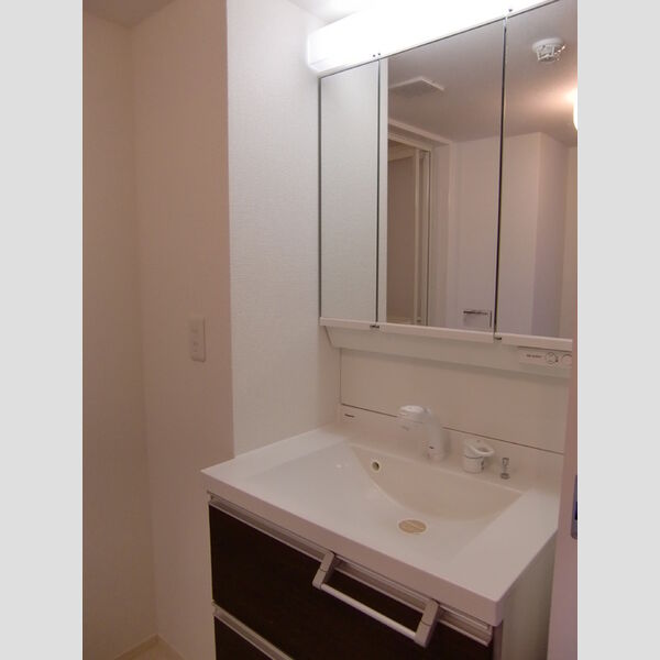 コンフォール　ヴァンテ　A棟　A 洗髪洗面化粧台