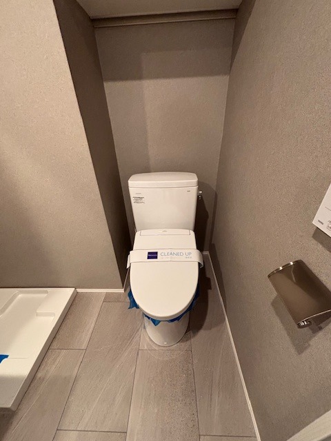 レジディア世田谷若林3階 トイレ