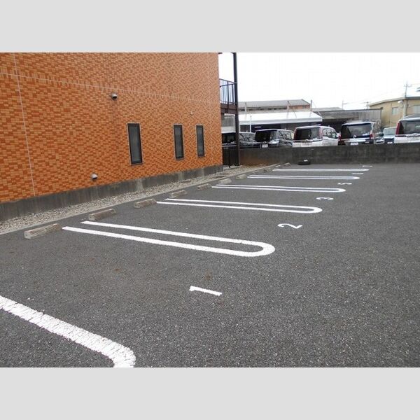 フィロス 駐車場