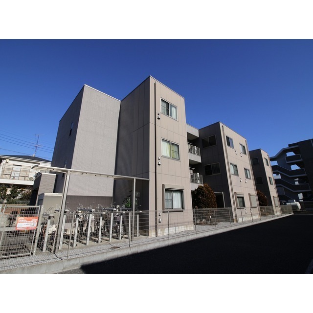 アンプルール フェール 四季 外観