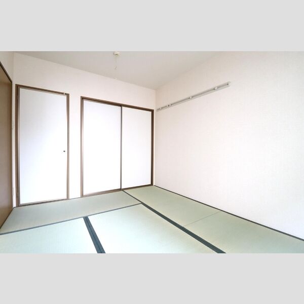 モービルガーデン山田　壱番館102号室 和室