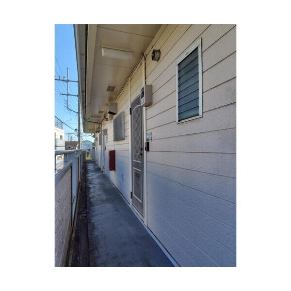 エステートピア都岡202号室 エントランス