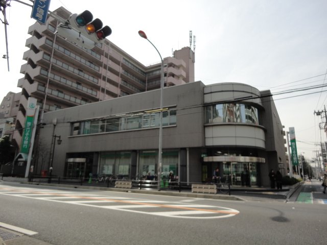 ルミエール昴 埼玉りそな銀行戸田支店まで760ｍ