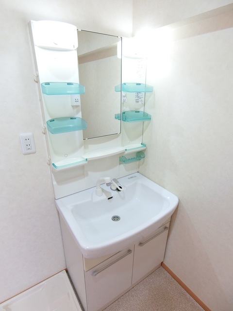 Ｄｅｍｅｕｒｅ　ＭＴＲ0401号室 洗面