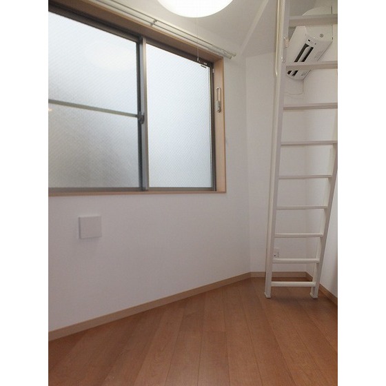 クレスト立川 リビング