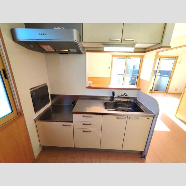 メゾンベール末広Ⅱ201号室 対面キッチン