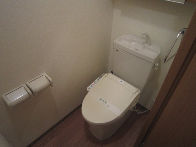 フィールドハイツ シャワー付きトイレ」