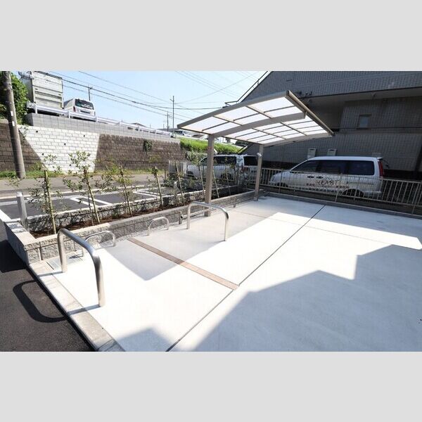 Frischer MorgenⅢ (フリッシャーモルゲンスリー) 駐輪場・バイク置き場