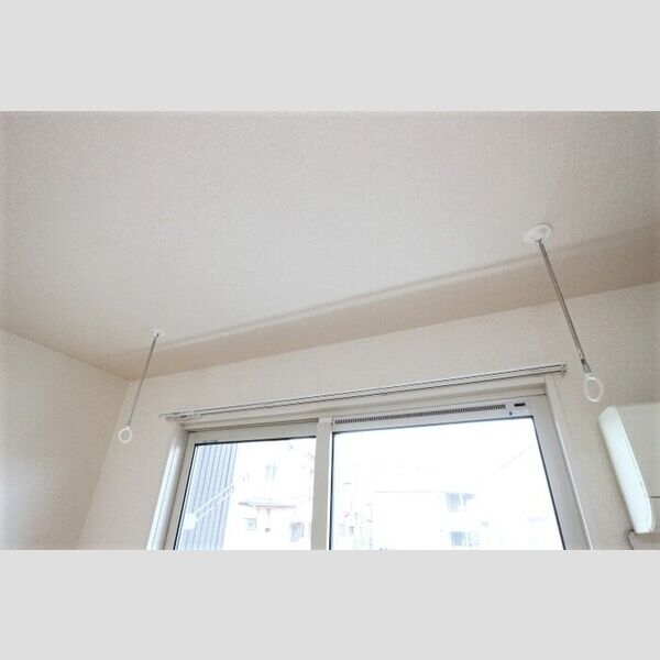 サンモール105号室 室内物干し