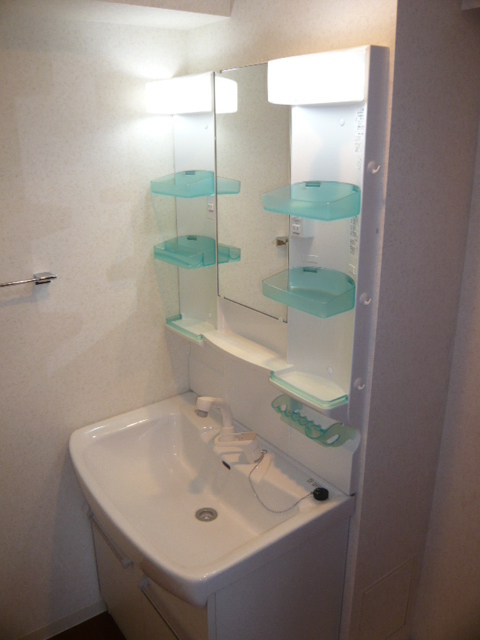 ラフィネパルク新浜0502号室 洗面