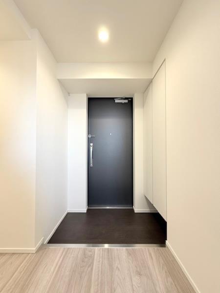 エレミ本蓮沼12階 玄関