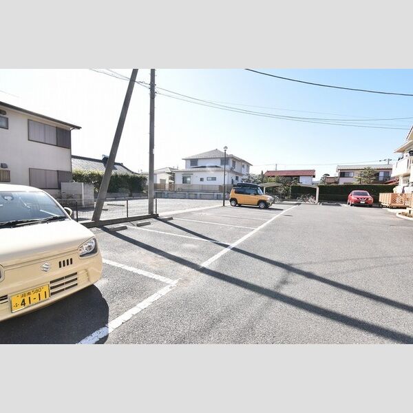 コンフォート　壱番館・弐番館 駐車場